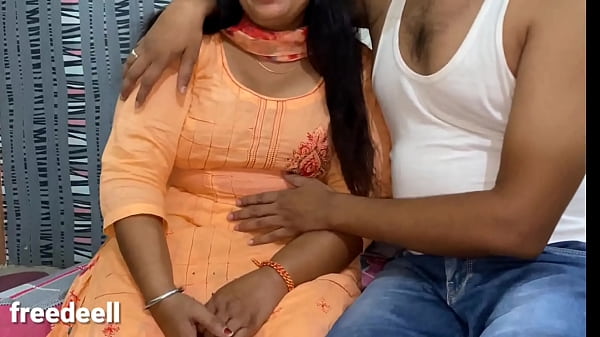 Behan Ki Best Friend ko Pataya XXX Hindi